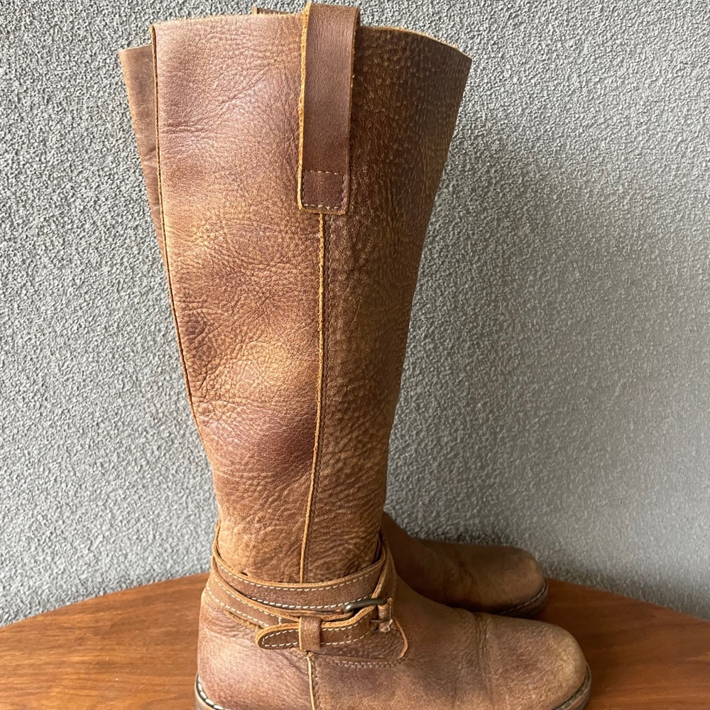 Roots Canada  Embossed Brown Leather Riding Boots, Leather Winter Boots